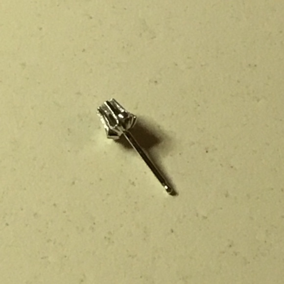 14k White Gold Diamond Studs - Picture 4 of 6